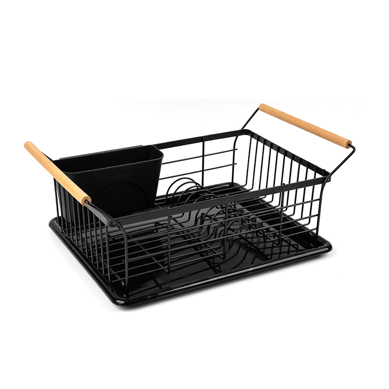 Isang bowl at plate drying rack na may hawakan na gawa sa kahoy