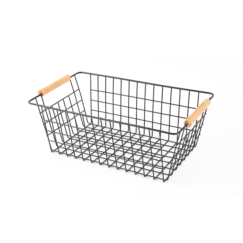 Basket ng Imbakan na May Hawak na Kahoy